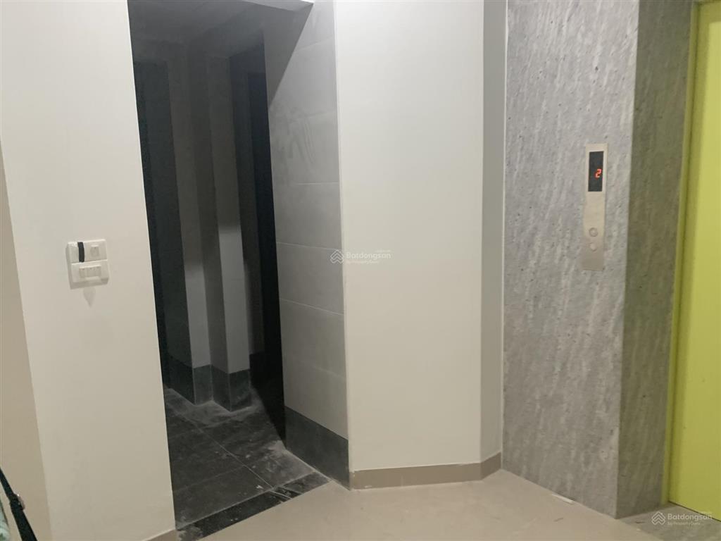 Cho thuê nhà mặt phố trung phụng dt 200m2 x 5t mt 10m thông sàn