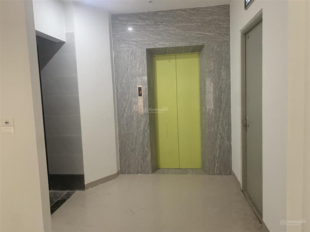 Cho thuê nhà mặt phố trung phụng dt 200m2 x 5t mt 10m thông sàn