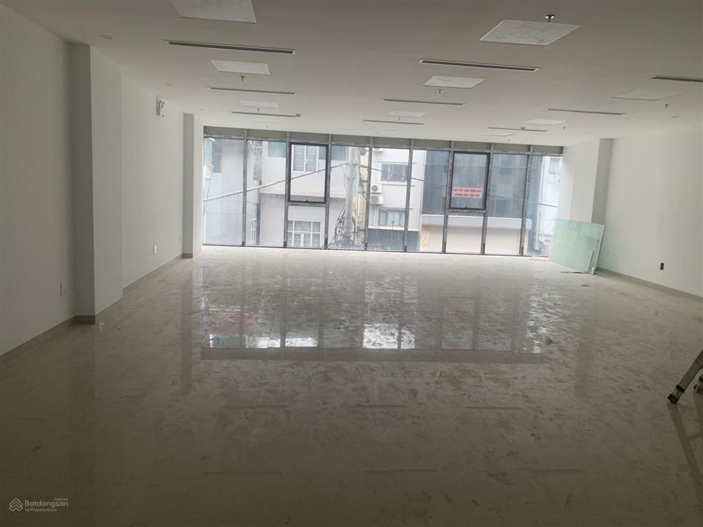 Cho thuê nhà mặt phố trung phụng dt 200m2 x 5t mt 10m thông sàn