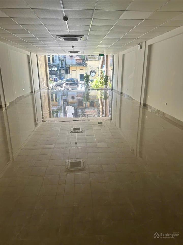 Cho thuê nhà mặt phố tô hiến thành dt 166m2 x 4 tầng mt 6,5m nhà mới vị trí đẹp