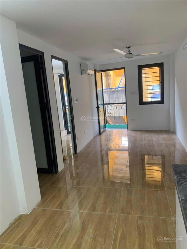Cho thuê nhà mặt đường hồng tiến diện tích 105m² x 5 tầng mặt tiền 5m sàn thông, thang máy