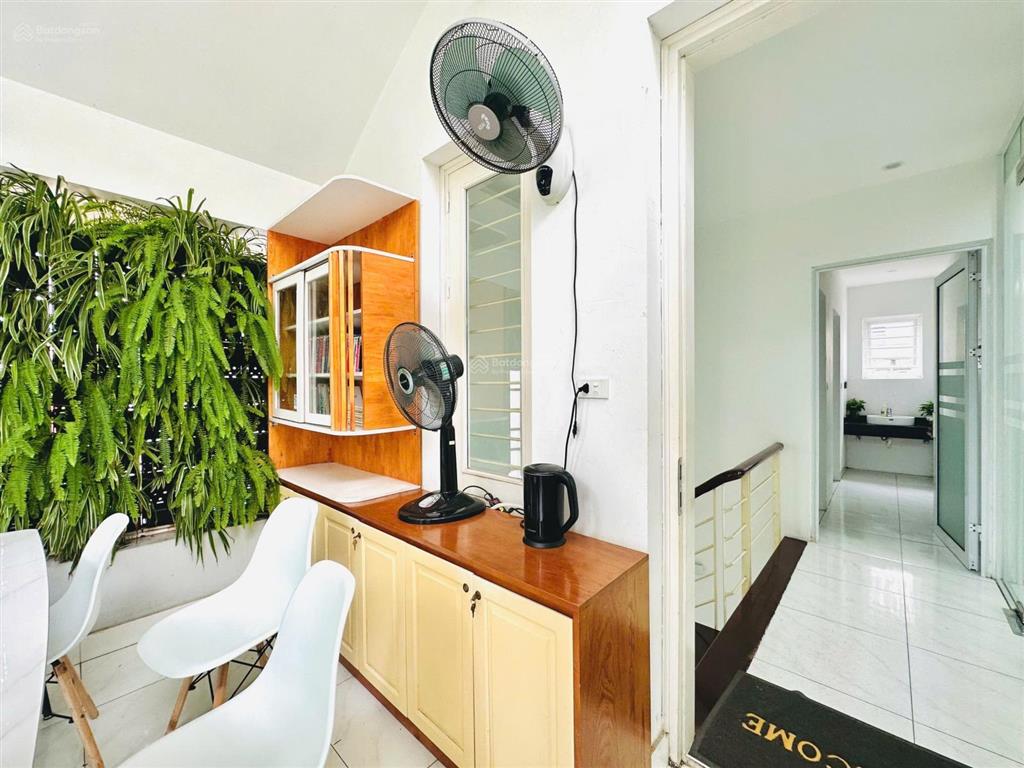 Cho thuê nhà biệt thự lk bắc linh đàm dt đất 216m², diện tích xây dựng 410m², mt 15m
