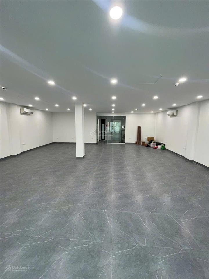 Cho thuê nhà mặt phố nguyễn hy quang, diện tích 180m x 6 tầng mặt tiền 8m