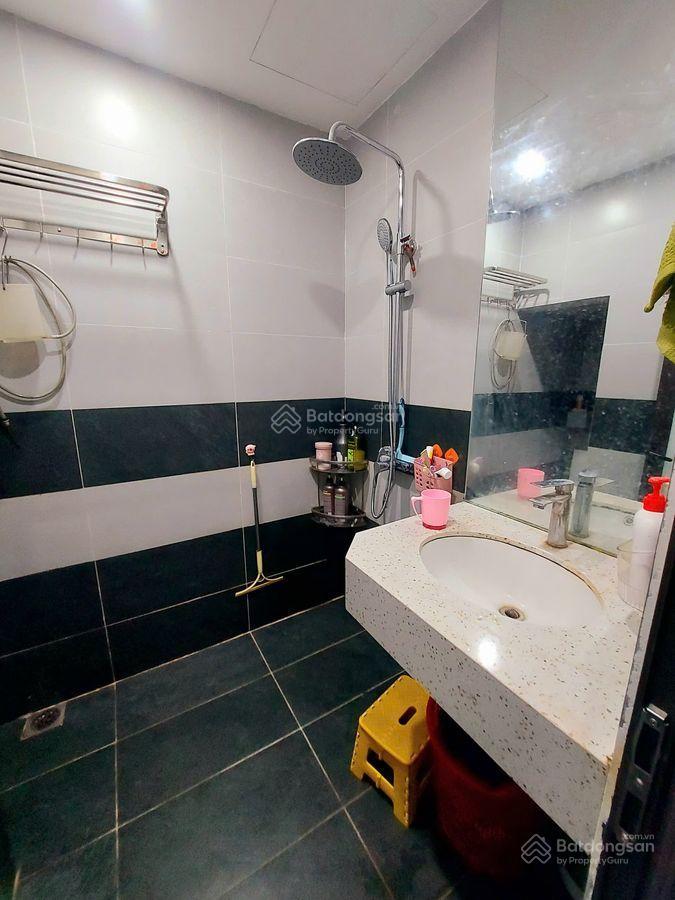 Bán nhà riêng 38mx4t, mt5m , 50m ra ô tô gần kim đồnggiải phóng, sẵn nội thất, bàn giao nhà ngay