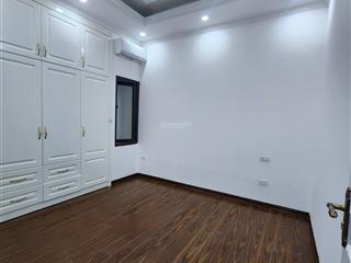 Bán nhà 2 mặt ngõ, dt 58m2, mt 4m, ôtô sát nhà, gần hồ, ở sướng, giá nhỉnh 11 tỷ