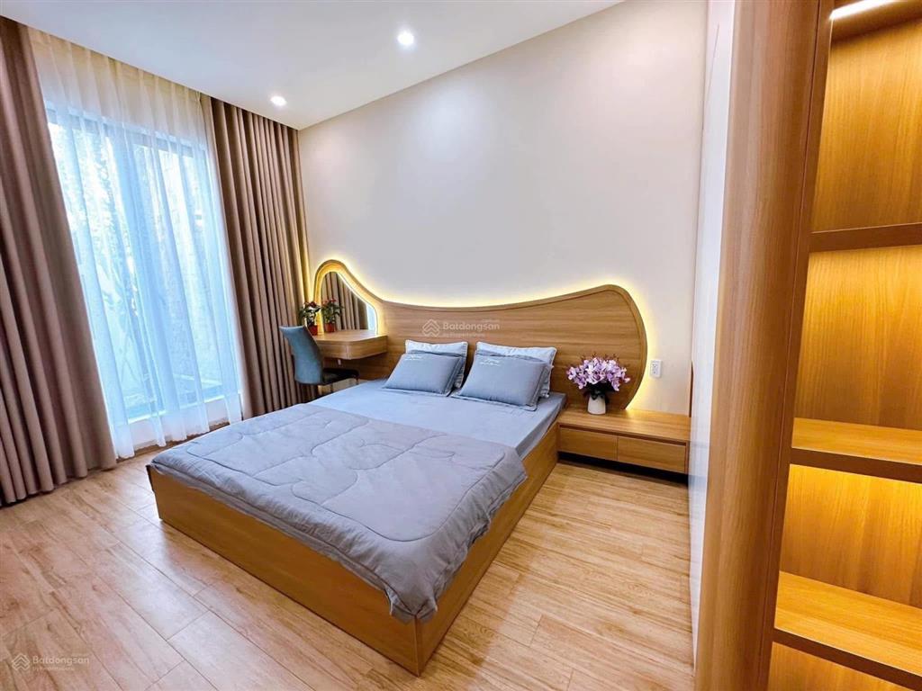 Bán nhà riêng ngay ngã tư bạch mai  trương định dt 60mx5t thang máy, cách ô tô 50m, gần phố