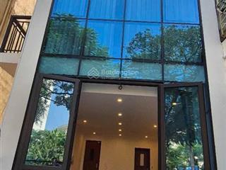 Siêu hiếm! cho thuê nhà riêng gần công viên thống nhất, dt 46m x 6t, thang máy, ô tô đỗ cửa