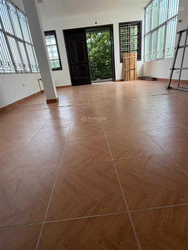 Cho thuê nhà kim ngưu  minh khai, hai bà trưng dt 60m x 4t, mt 4.2m thông sàn, vỉa hè kd đỉnh