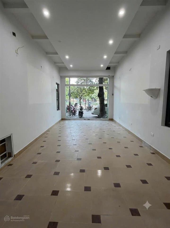 Cho thuê nhà kim ngưu  minh khai, hai bà trưng dt 60m x 4t, mt 4.2m thông sàn, vỉa hè kd đỉnh