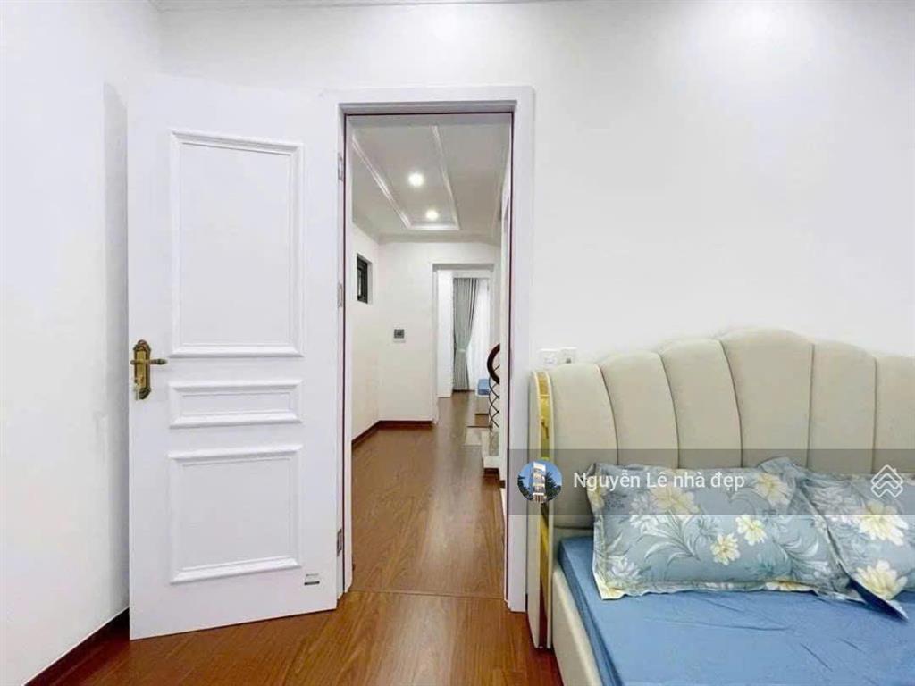 Nhà đẹp giáp nhất 5 tầng full nội thất cao cấp đang cho thuê 30tr nhỉnh 11 tỷ