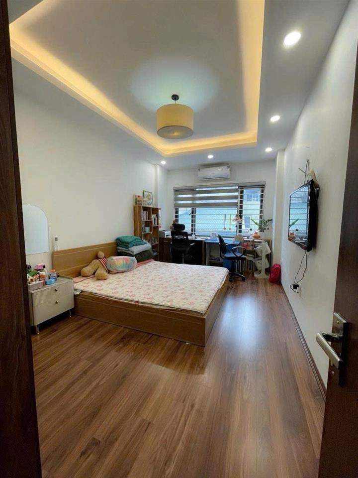 Nhà hai bà trưng 5 tầng 40m2 nở hậu ngõ thông chùa quỳnh gần ô tô 10.86 tỷ