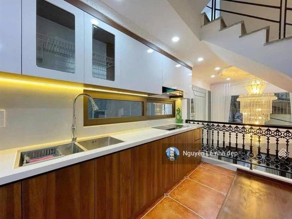 Nhà đẹp giáp nhất 5 tầng full nội thất cao cấp đang cho thuê 30tr nhỉnh 11 tỷ