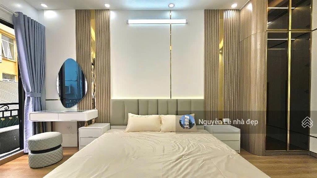 Bán nhà hoàng văn thái cách phố 50m, dt 36m2, 5 tầng thang máy, ở ngay, giá 10.8 tỷ