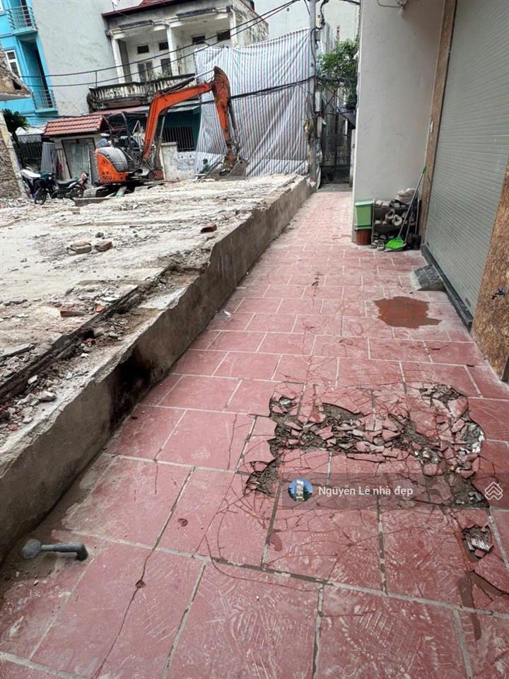 Đất đẹp ngõ 192 lê trọng tấn diện tích rộng xây ccmn/ở đều đỉnh