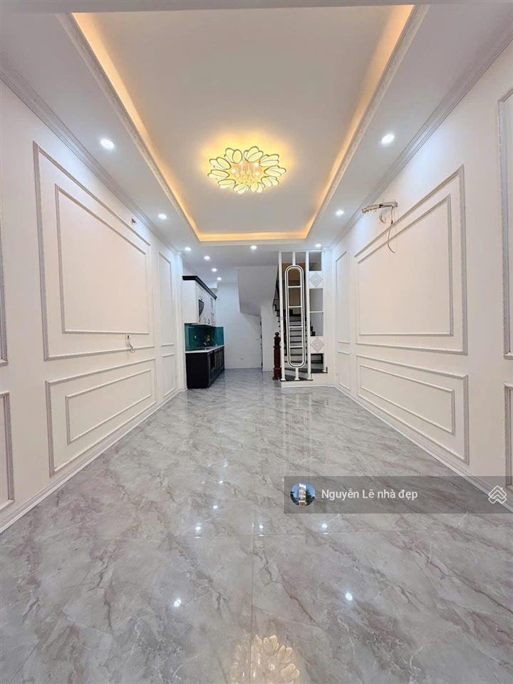 Hiếm! nhà lò đúc hai bà trưng, 30m, 5 tầng, mt 3.33m, gần phố