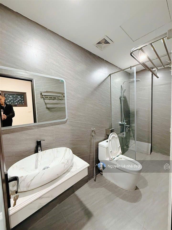 Hiếm! nhà lò đúc hai bà trưng, 30m, 5 tầng, mt 3.33m, gần phố