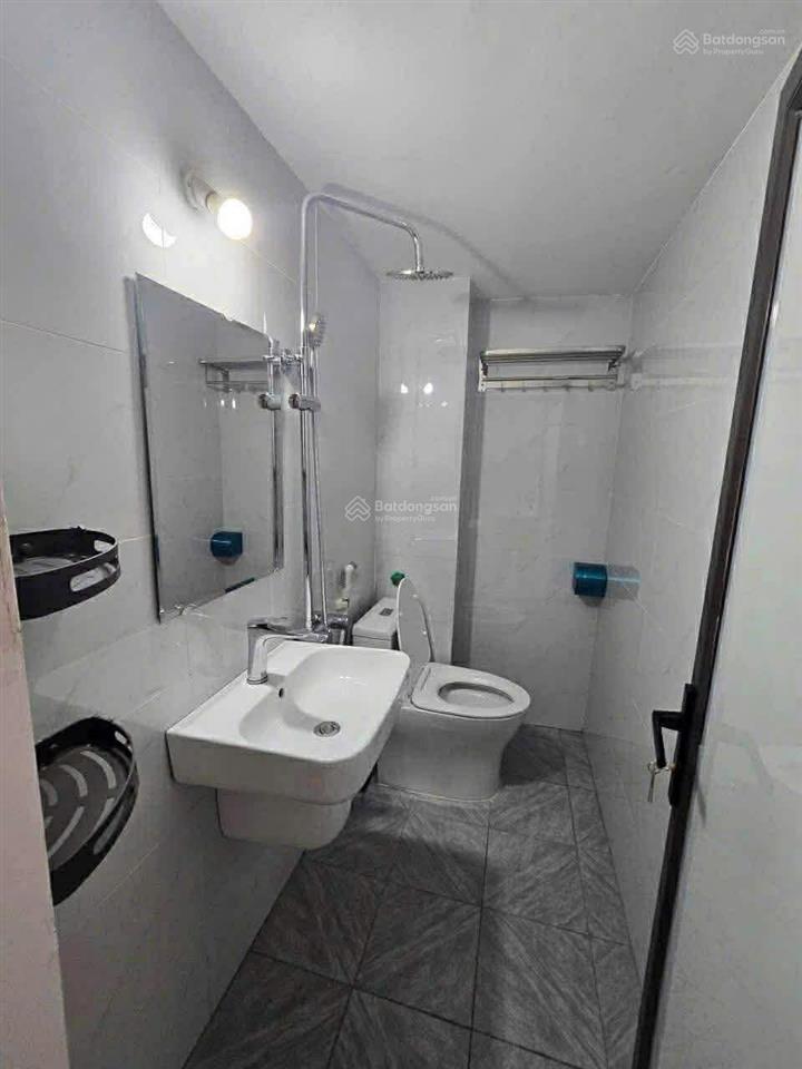 Nhà đẹp ngô quyền  trung tâm hà đông 32m  4 tầng  4 phòng ngủ  ô tô đỗ cửa