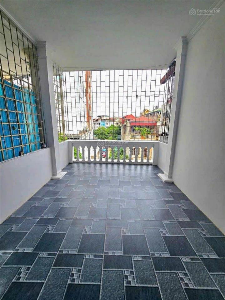 Nhà đẹp ngô quyền  trung tâm hà đông 32m  4 tầng  4 phòng ngủ  ô tô đỗ cửa