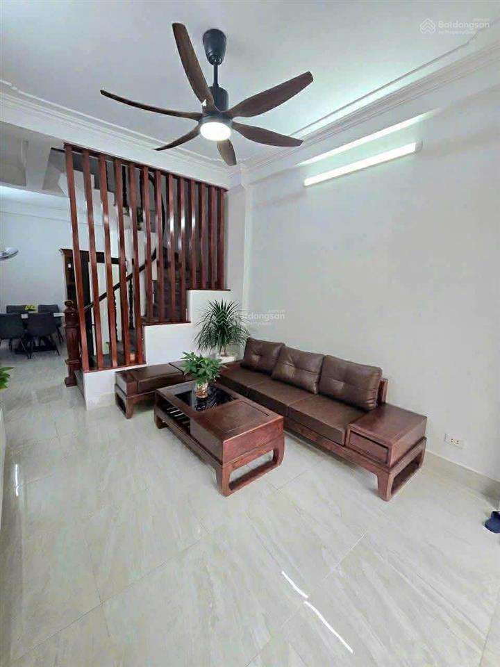 Nhà đẹp ngô quyền  trung tâm hà đông 32m  4 tầng  4 phòng ngủ  ô tô đỗ cửa
