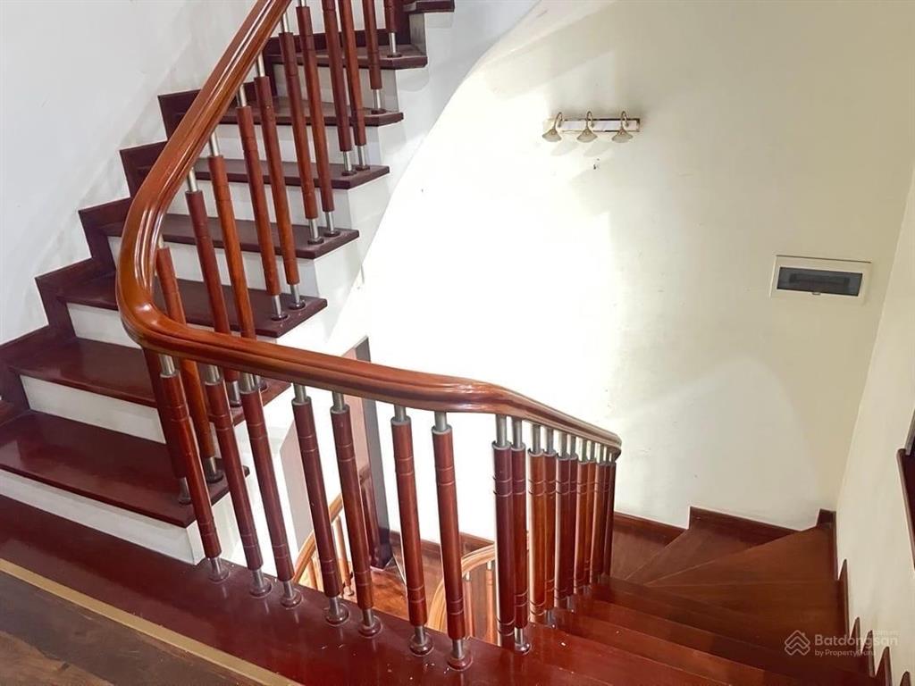 Chính chủ bán nhà f0 full nội thất giá đầu tư, phân lô vỉa hè kinh doanh kđt văn quán  0927 113 ***