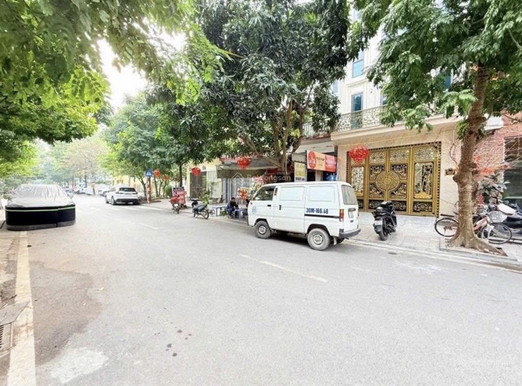 F0 cần bán gấp nhà kđt văn phú 65m2  vỉa hè đá bóng, 6 tầng thang máy, chỉ 18,9 tỷ  0927 113 ***