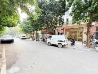 F0 cần bán gấp nhà kđt văn phú 65m2  vỉa hè đá bóng, 6 tầng thang máy, chỉ 18,9 tỷ  0927 113 ***
