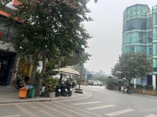 Nhà galaxy vạn phúc chính chủ tôi cần bán gấp 100m26 tầng thang máy, full nội thất zalo 0927 113 ***