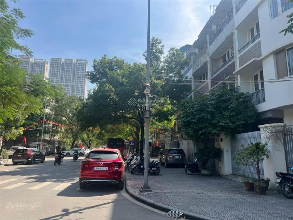 Bán nhà kđt an hưng 83m2 thang máy vỉa hè đá bóng, cạnh hồ điều hòa full nội thất cc 0927 113 ***