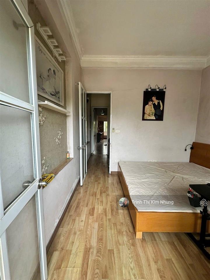 Bán gấp nhà 48m23 thoángoto dừng đỗ cạnh uỷ ban phường yên phúc giá 11.4 tỷ có thương lượng
