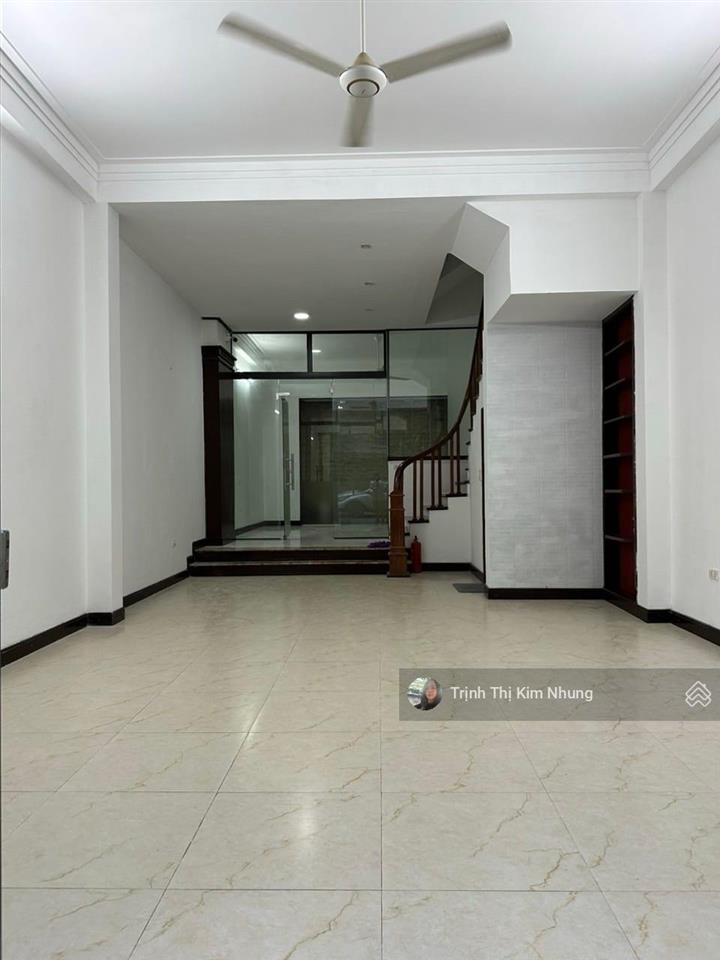 Cực phẩm cạnh mặt phố tố hữu  vị trí vip cạnh công viên  nhà 5 tầng  83m2 giá đầu tư cần bán gấp