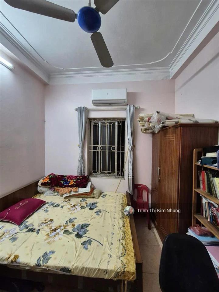 Bán gấp nhà cạnh kđt văn quán,hđ
diện tích 41m2/46m2 nhà 4 tầng/ 3 thoáng/ 10tỷ nhỏ
0927 113 ***