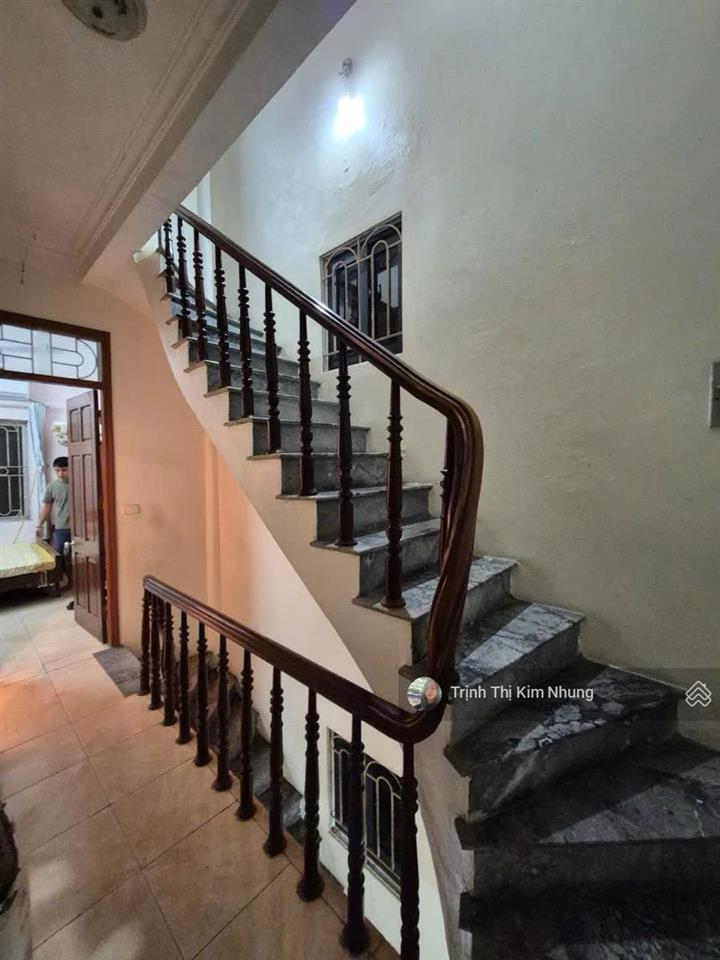 Bán gấp nhà cạnh kđt văn quán,hđ
diện tích 41m2/46m2 nhà 4 tầng/ 3 thoáng/ 10tỷ nhỏ
0927 113 ***