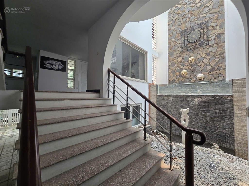 Cho thuê nhà khu đô thị đại kim, 160m2*5t, đường ô tô tránh, đỗ ngày đêm, phù hợp ở kinh doanh, vp.