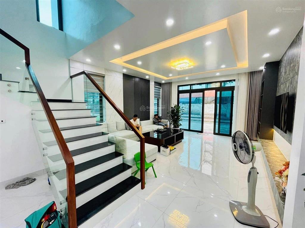 Nhà thật ảnh thật, phố khương đình, thang máy, 20m ra ô tô, ngõ rộng thoáng, 42m2*6t, nhà siêu đẹp.