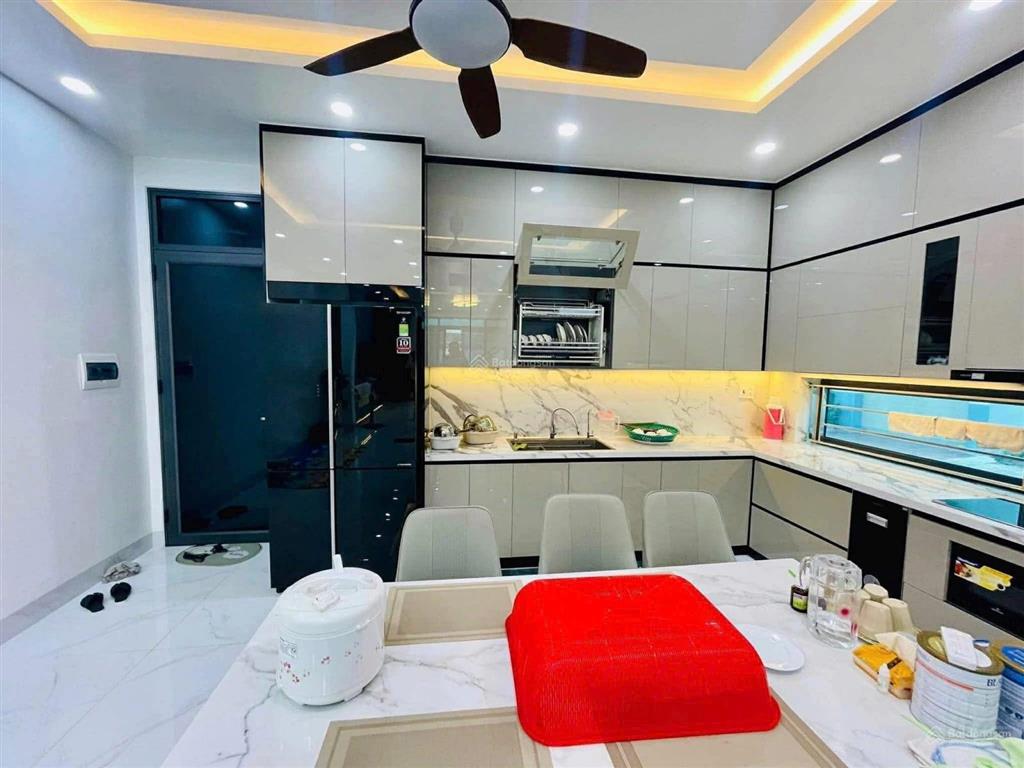 Nhà thật ảnh thật, phố khương đình, thang máy, 20m ra ô tô, ngõ rộng thoáng, 42m2*6t, nhà siêu đẹp.
