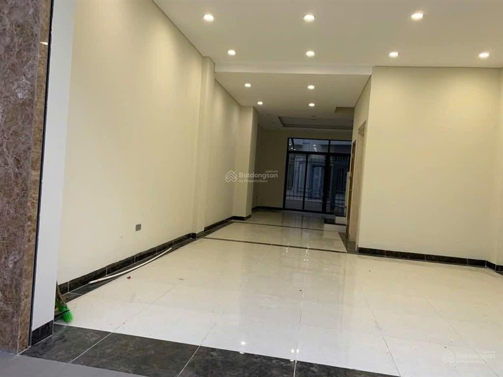 Cho thuê liền kề shophouse nam đô complex, 609 trương định, 80m2*5t, có thang máy, ô tô đỗ cửa