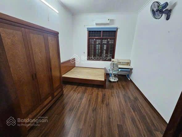 Cho thuê nhà siêu đẹp phố hoàng văn thái, 50m² x 5t, 5pn, ô tô đỗ cửa, full nội thất, đh, nl...