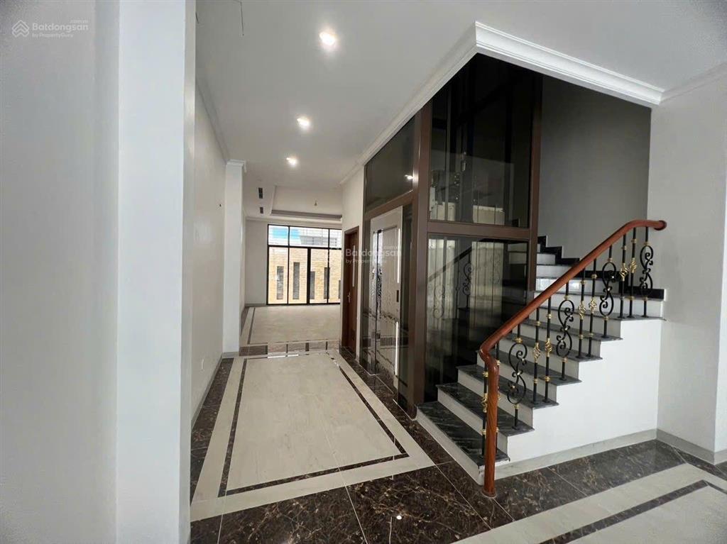 Cho thuê liền kề khu louis hoàng mai  110m² hoàn thiện đẹp, thang máy, mới tinh, đh, nl đầy đủ.