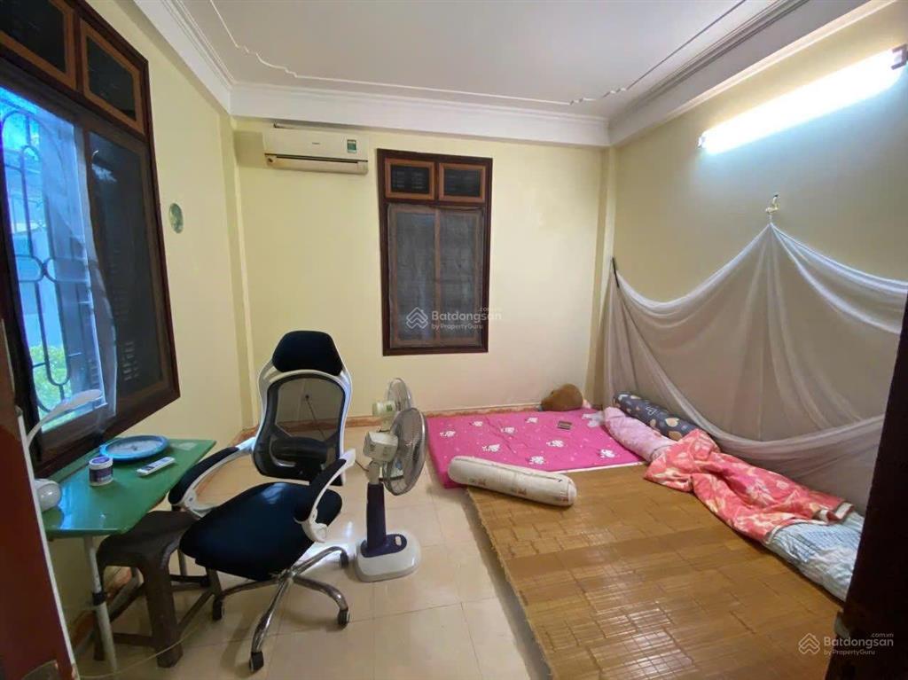 Cho thuê nhà ngõ 236 khương đình, 55m2*5t, 5pn, full đồ, nhà đẹp, nội thất mới, 10m ra ô tô, thoáng