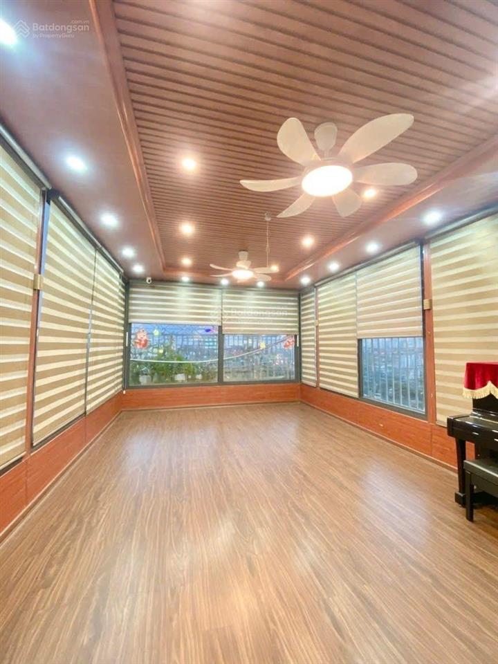 Cho thuê nhà mặt phố giáp bát 50m2*8t, thang máy, full nội thất, nhà mới đẹp long lanh, ô tô đỗ cửa