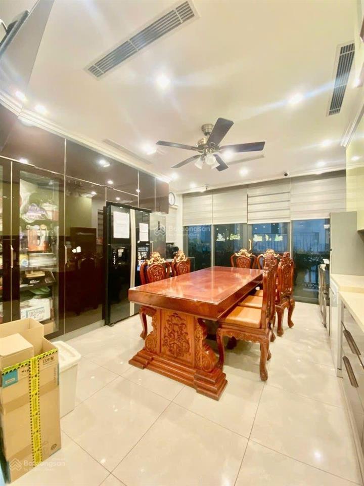 Cho thuê nhà mặt phố giáp bát 50m2*8t, thang máy, full nội thất, nhà mới đẹp long lanh, ô tô đỗ cửa
