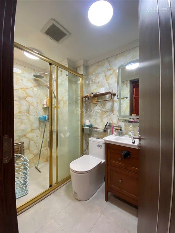 Cho thuê nhà mặt phố giáp bát 50m2*8t, thang máy, full nội thất, nhà mới đẹp long lanh, ô tô đỗ cửa