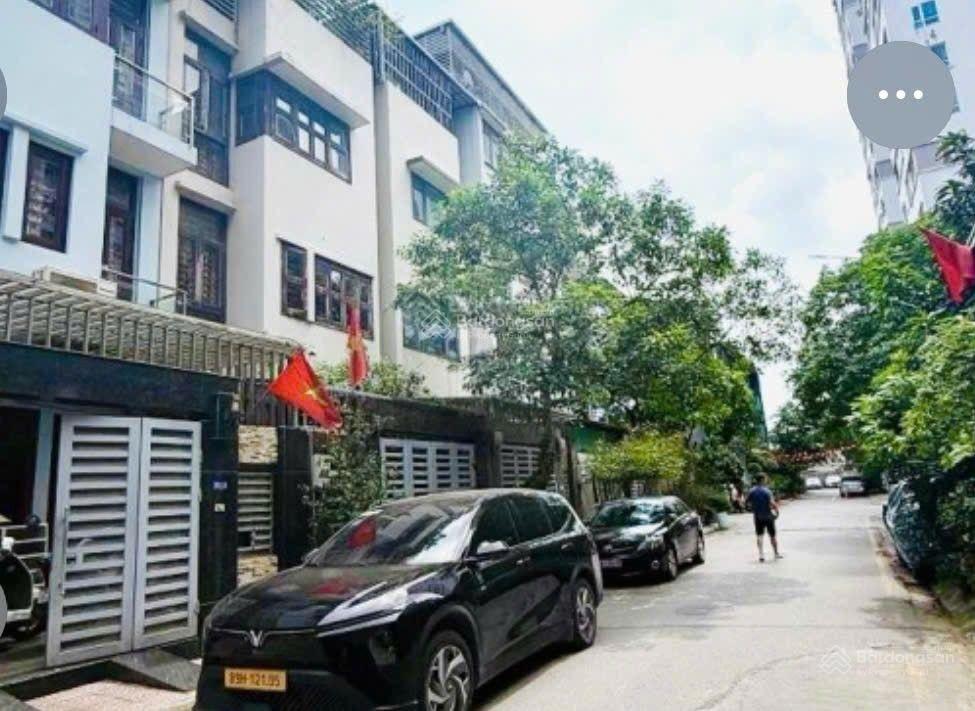 Cho thuê nhà liền kề phân lô hoàng văn thái 100m2 x 4t, tầng 1 kinh doanh đỉnh, ô tô đỗ ngày đêm.