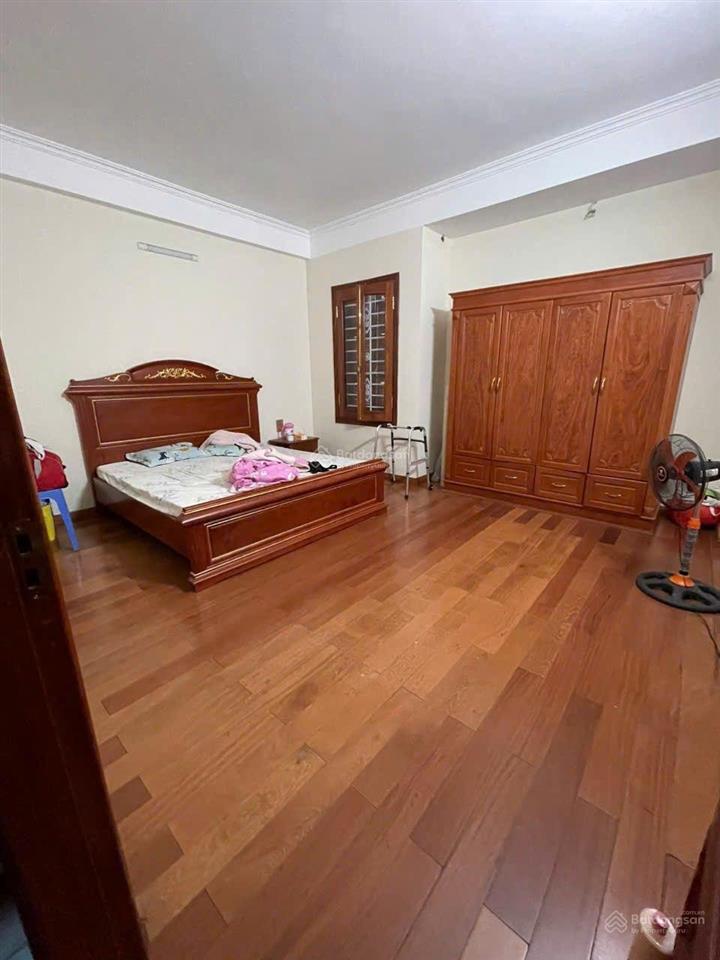 Cho thuê nhà liền kề phân lô hoàng văn thái 100m2 x 4t, tầng 1 kinh doanh đỉnh, ô tô đỗ ngày đêm.