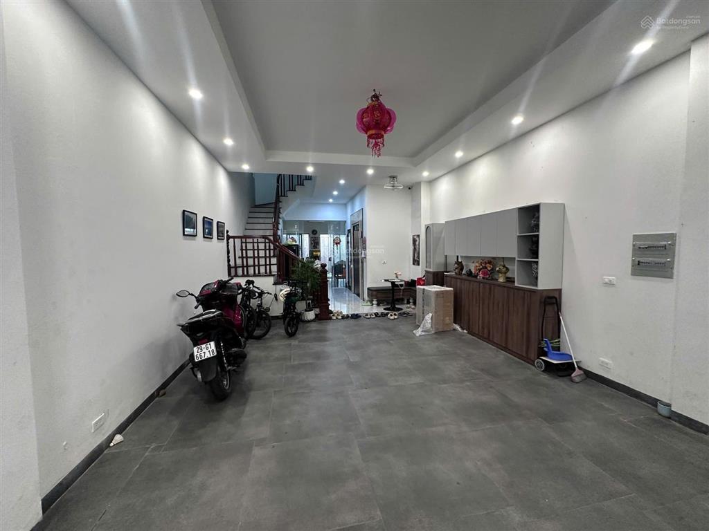 Cho thuê nhà siêu đẹp phố lạc trung, thang máy, ngõ ô tô tránh,90m2*6t phù hợp ở, kinh doanh, vp...