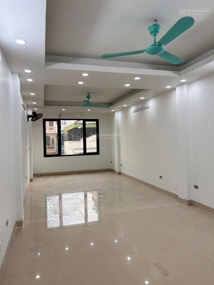 Cho thuê mặt phố lạc trung, kinh doanh đỉnh, ô tô tránh nhau, 70m2*4t, phù hợp vp, kinh doanh...