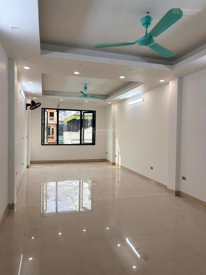 Cho thuê mặt phố lạc trung, kinh doanh đỉnh, ô tô tránh nhau, 70m2*4t, phù hợp vp, kinh doanh...