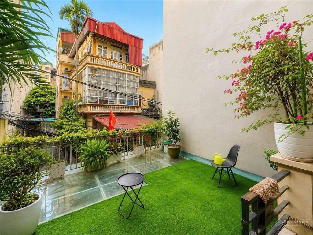 Cho thuê nhà phố kim giang, nhà biệt thự có sân, siêu đẹp, 100m2*4t, ô tô vào nhà, rộng, thoáng