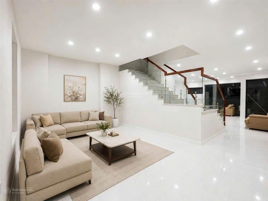 Cho thuê nhà vườn kinh doanh & ở the eden rose 160m2 ôtô đỗ ngày đêm, phù hợp ở kd, spa, vp, studio