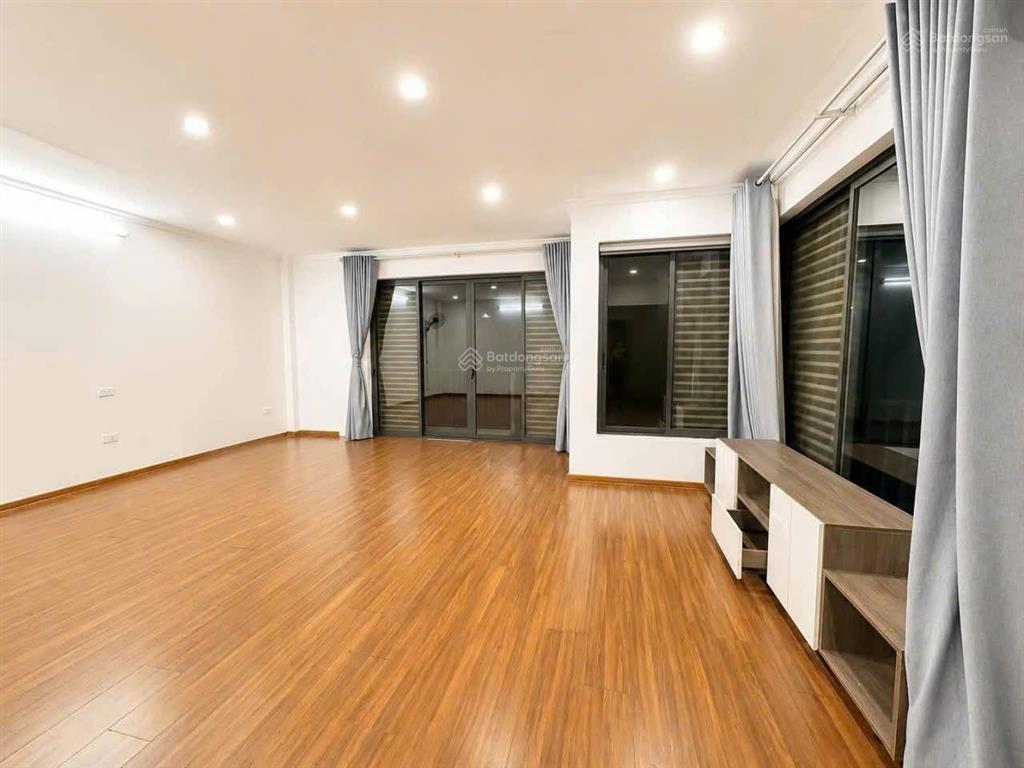 Cho thuê nhà vườn kinh doanh & ở the eden rose 160m2 ôtô đỗ ngày đêm, phù hợp ở kd, spa, vp, studio